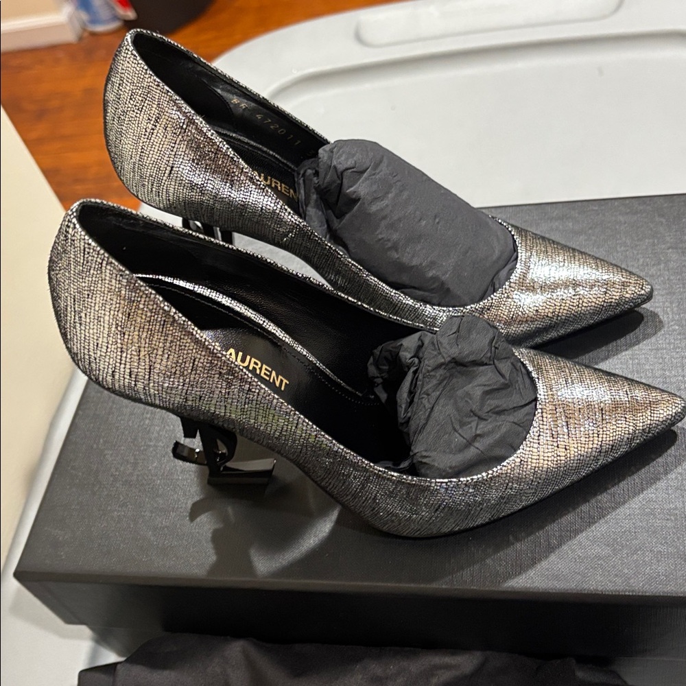 Saint Laurent color  Silver Heels size 36 1/2 - Picture 4 of 8